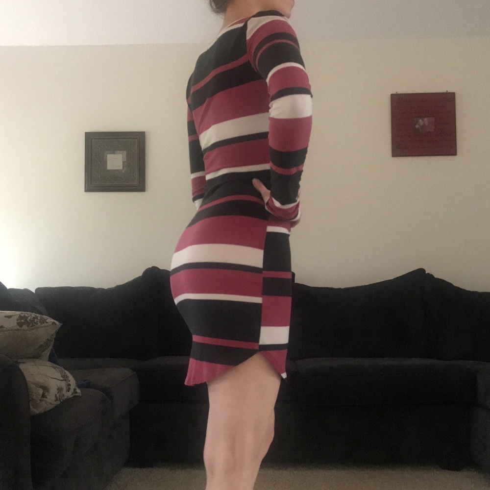 Dress - Picture 2 of 5
